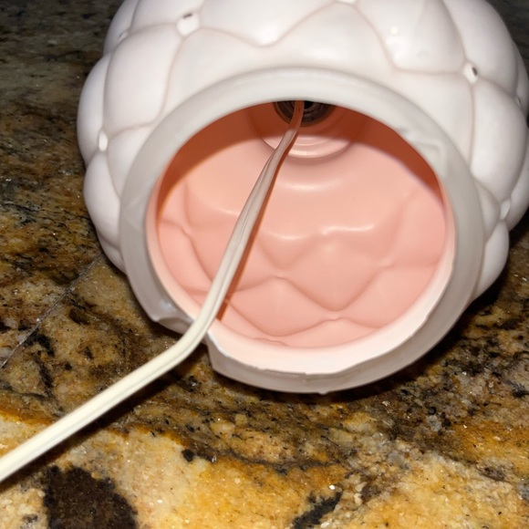 Vintage MCM Pink Custard Glass Pineapple Vanity lamp - Picture 9 of 12